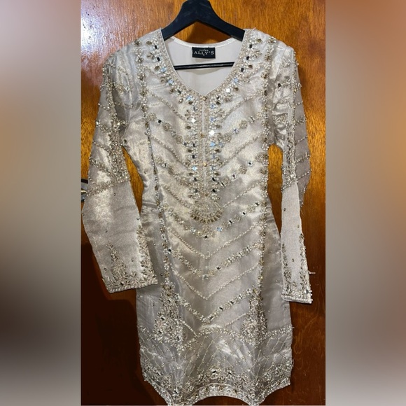 Allys Laam 3 Piece Gharara Size 36 - Picture 4 of 5